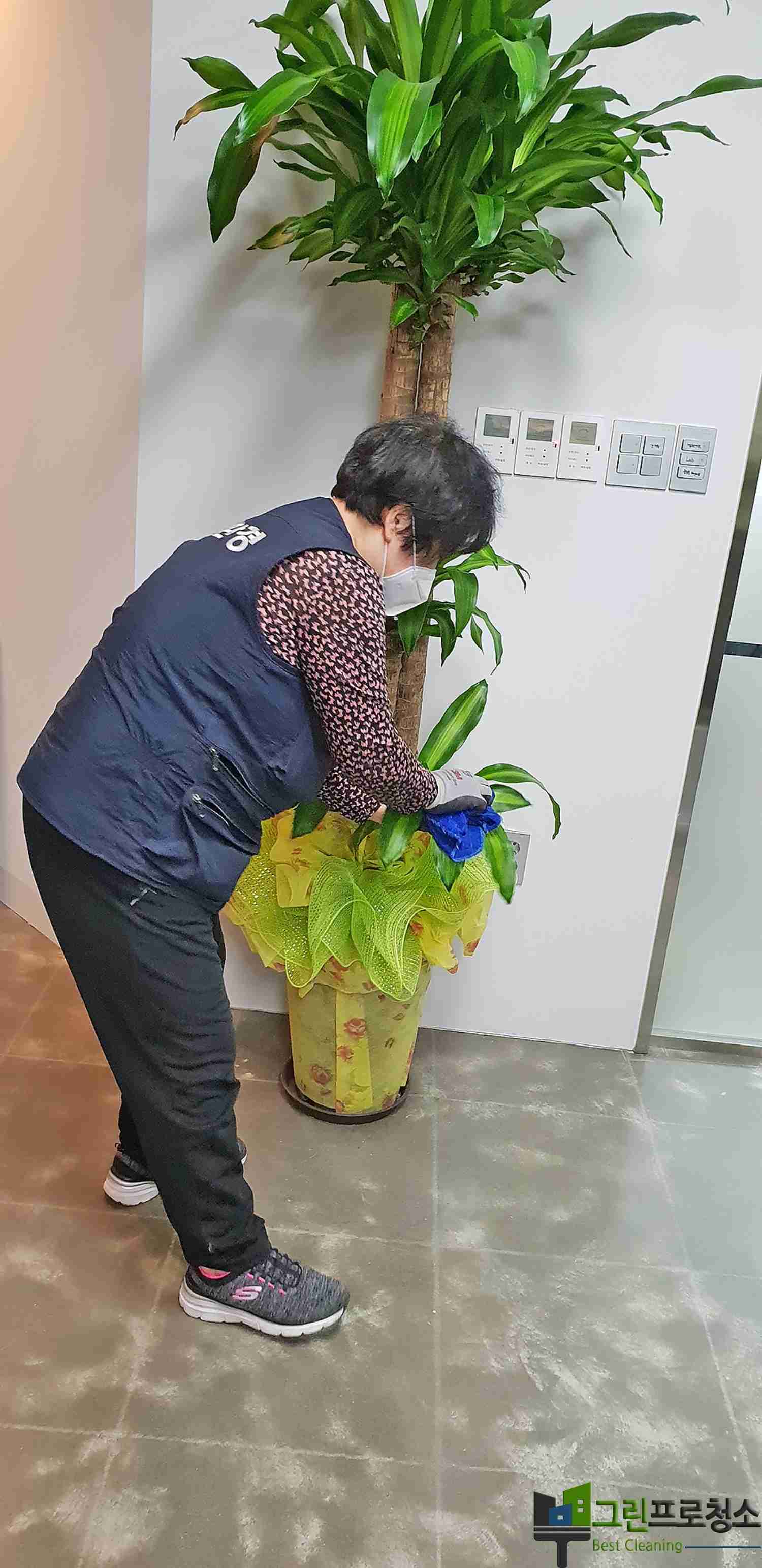 사무공간 효율적인 분리 청소 예시