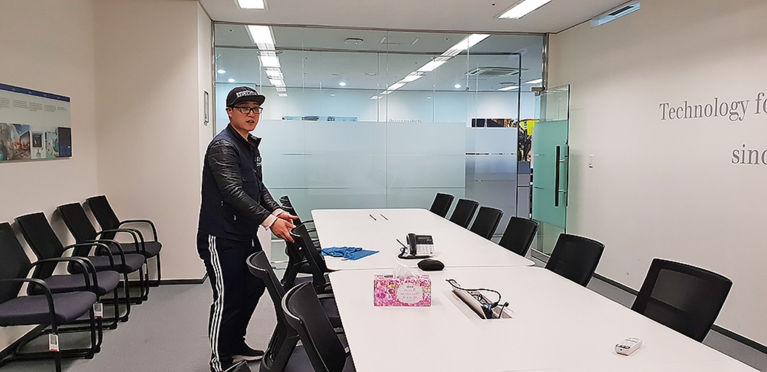 회의실 정기청소 이미지4
