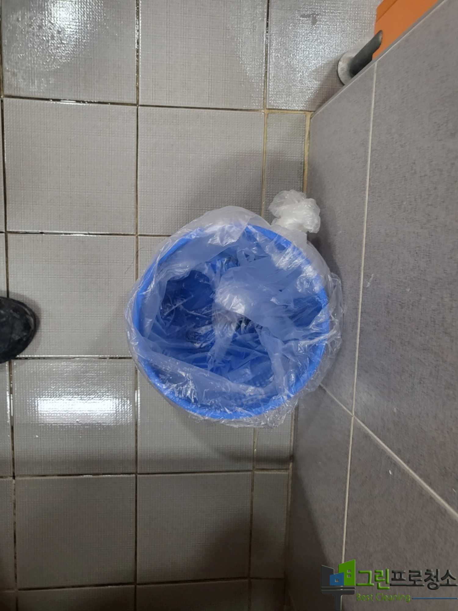 수원 상가 화장실 청소 현장 사진1