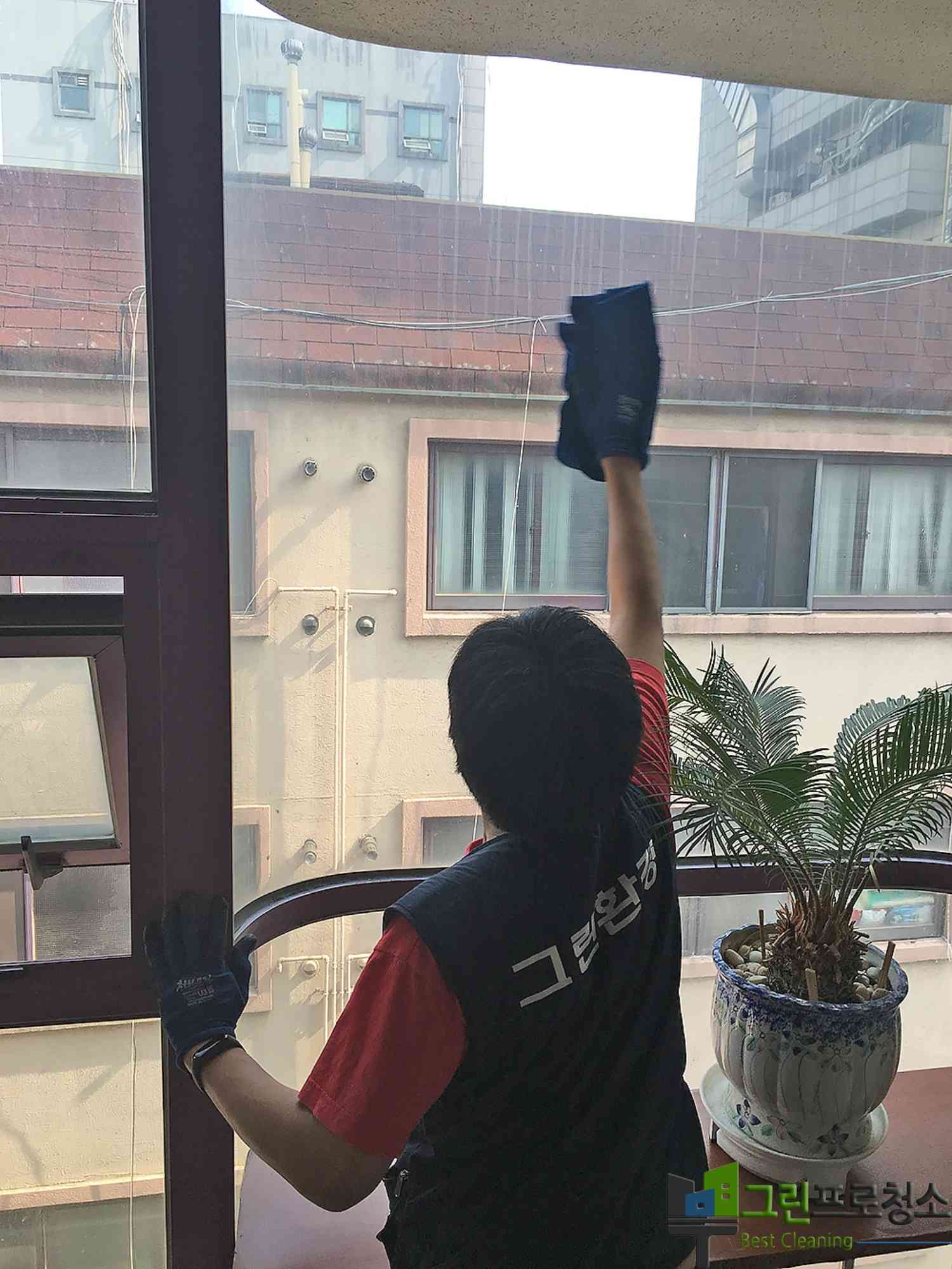 청결한 계단 사진