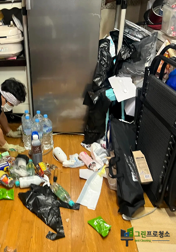 유품정리 고독사청소 하는 중입니다.